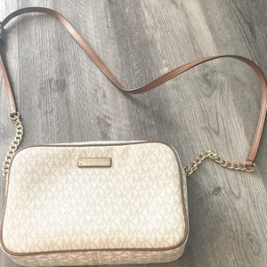 Michael Kors Vanilla Crossbody Bag. Saffiano Leather Size 6 1/2 by 9 1/2